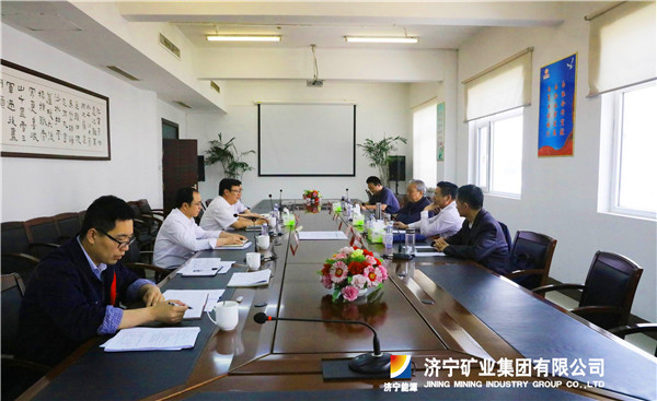 鲁西监察分局局长李大普到阳城煤电进行支护技术指导