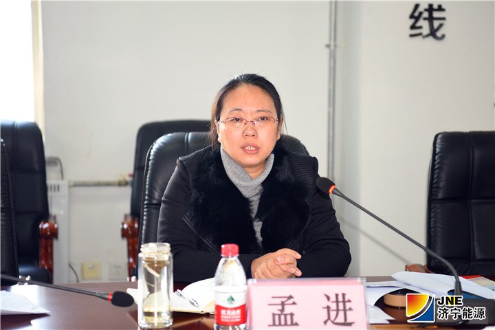 1542767266911972.jpg 2018年11月19日,孟进参加金桥煤矿“凝心聚力谋发展”讨论活动(王海峰 摄)2.jpg