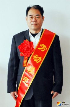 【劳模风采】运输线上的“硬”人——记集团公司劳动模范、花园煤矿运输工区区长江来运