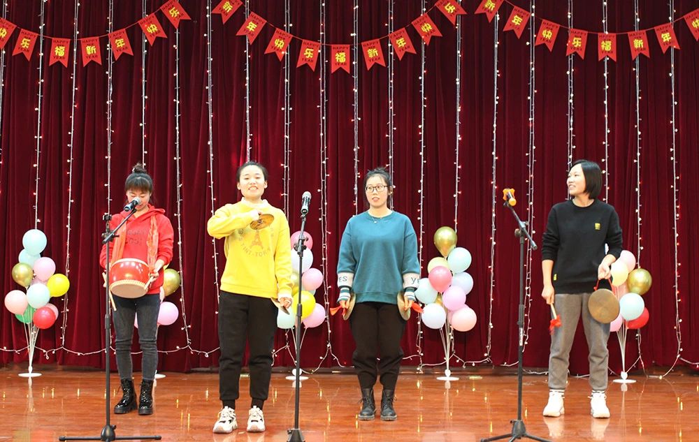 集团公司权属各企业举办文艺联欢会 喜迎新年到来4.jpg