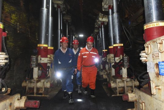 马金平到霄云煤矿检查指导工作