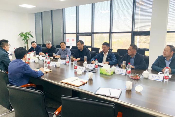 市国资委领导带队到鱼台中泰煤化洽谈合资合作，助力新能源船舶产业