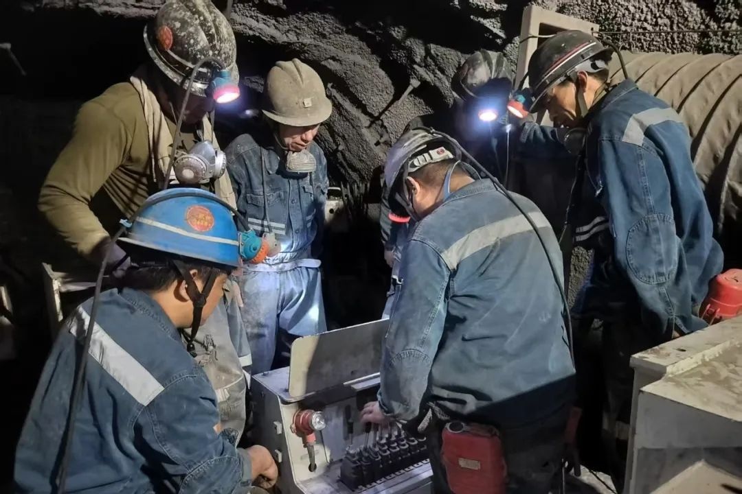 1747030461100023.jpg 005.jpg