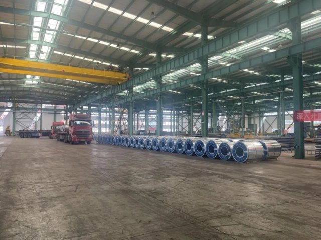 智慧新钢引河北武安热卷硅钢入库，深化打造鲁西南钢材仓储新标杆