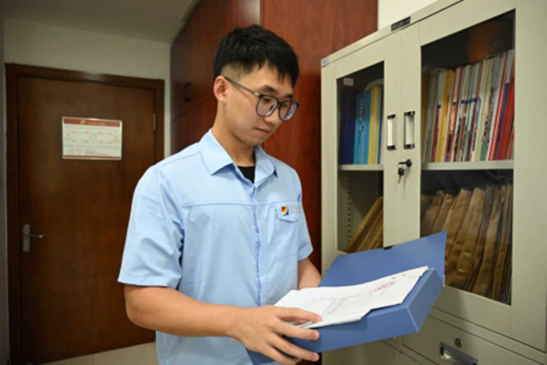 1758854698529204.jpg 01.jpg